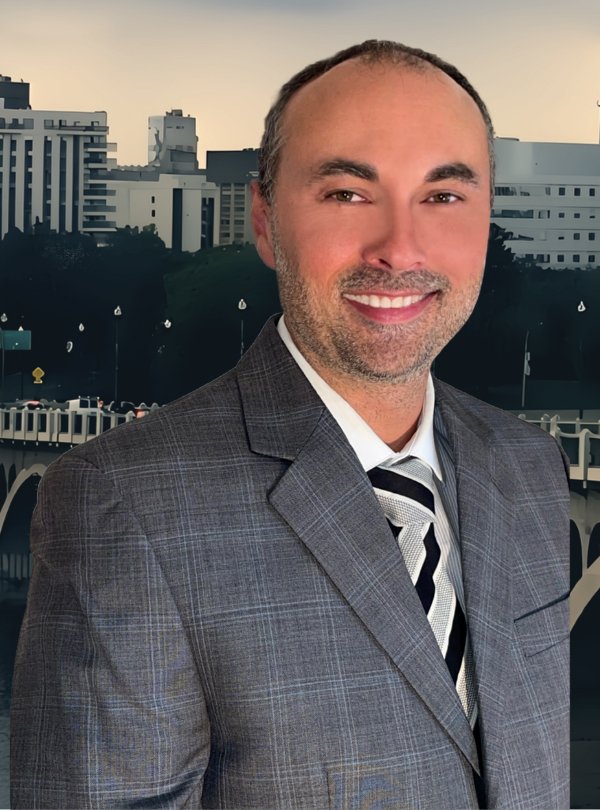 real estate profile picture